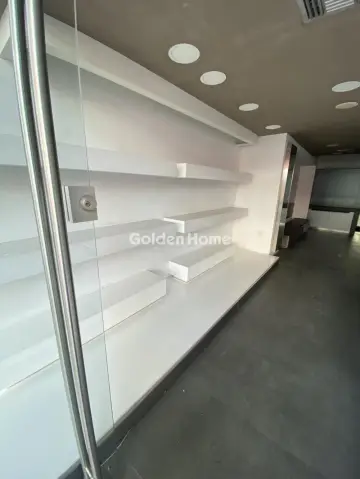店铺 230m<sup>2</sup> for rent photo 3