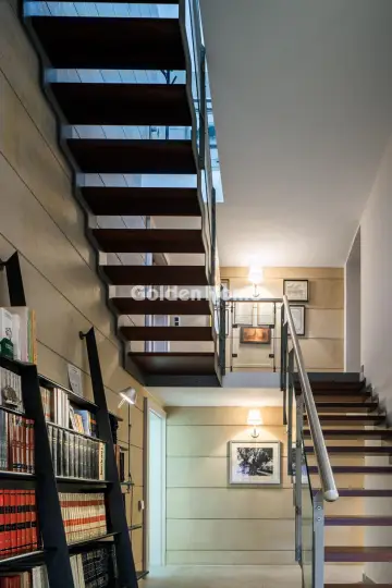 House 345m<sup>2</sup> for rent photo 17