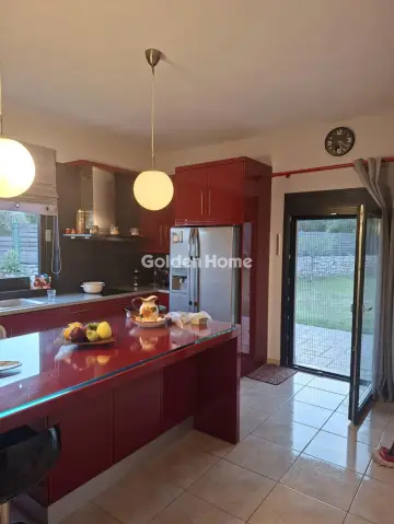 House 320m<sup>2</sup> for sale photo 2