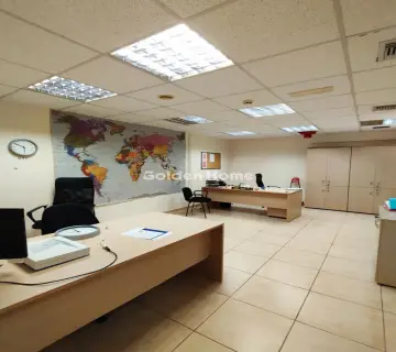 Office 305m<sup>2</sup> for rent photo 5