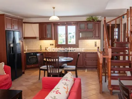House 220m<sup>2</sup> for rent photo 2
