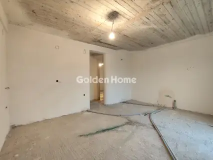 Independent Maisonette 470m<sup>2</sup> for sale photo 21