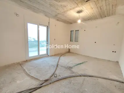 Independent Maisonette 470m<sup>2</sup> for sale photo 26