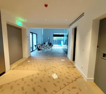 Floor Maisonette 250m<sup>2</sup> for rent photo 11