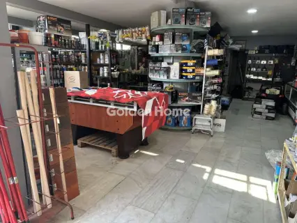 店铺 142m<sup>2</sup> for rent photo 1