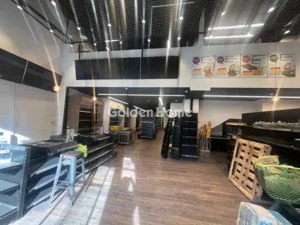店铺 633m<sup>2</sup> for rent photo 1