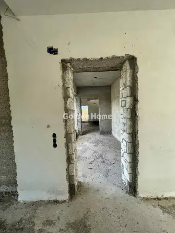 Maisonette Attached 275m<sup>2</sup> for sale photo 5116671