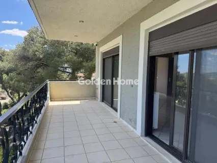 Floor Apartment 200m<sup>2</sup> for rent photo 8