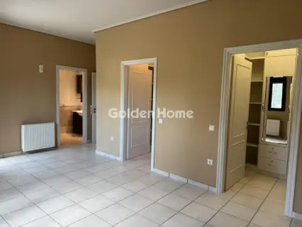 Floor Apartment 200m<sup>2</sup> for rent photo 16