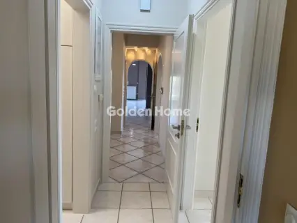 Floor Apartment 200m<sup>2</sup> for rent photo 18