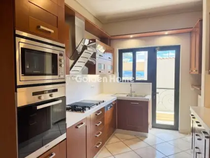 Floor Apartment 200m<sup>2</sup> for rent photo 3