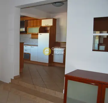 Independent Maisonette 160m<sup>2</sup> for rent photo 6