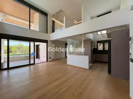 Floor Maisonette 165m<sup>2</sup> for rent photo 2