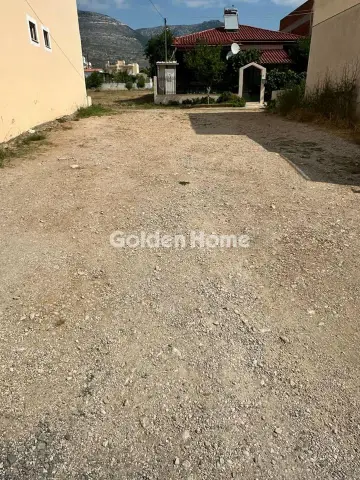 Οικιστικό 214τ.μ. προς πώληση φωτογραφία 1
