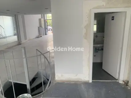 店铺 104m<sup>2</sup> for rent photo 4
