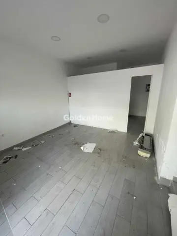 店铺 35m<sup>2</sup> for rent photo 1