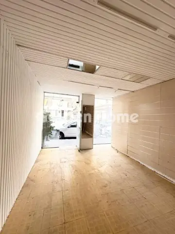 店铺 166m<sup>2</sup> for rent photo 1
