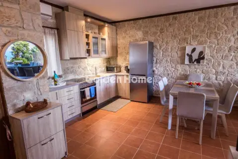 Independent Maisonette 100m<sup>2</sup> for sale photo 1
