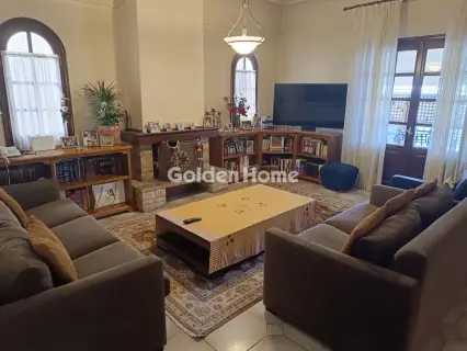 Κτίριο 635τ.μ. προς πώληση φωτογραφία 4