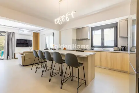 Maisonette Attached 138m<sup>2</sup> for sale photo 1