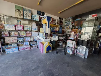 Store 77m<sup>2</sup> for sale photo 2