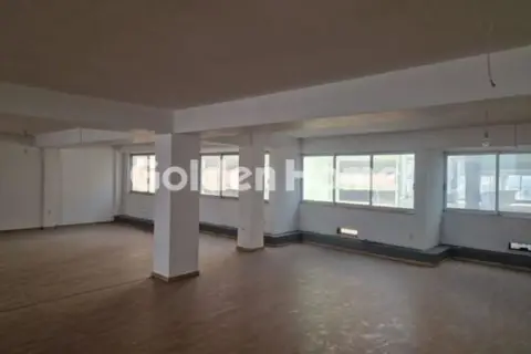 Office 1170m<sup>2</sup> for rent photo 2