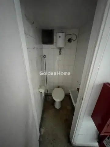 Store 27m<sup>2</sup> for rent photo 6