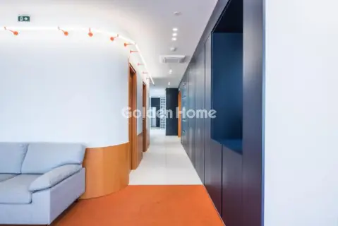 Office 180m<sup>2</sup> for rent photo 2