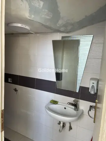 Store 33m<sup>2</sup> for rent photo 5219484