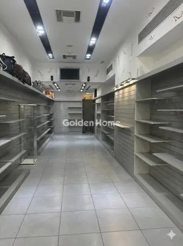 店铺 158m<sup>2</sup> for rent photo 1