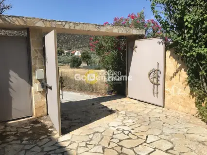 House 180m<sup>2</sup> for rent photo 5245019