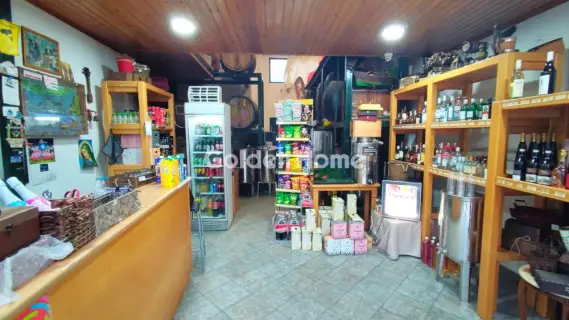 店铺 73m<sup>2</sup> for rent photo 1