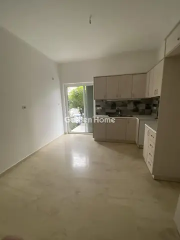 Floor Apartment 100m<sup>2</sup> for rent photo 5310667