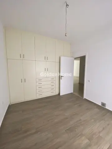 Floor Apartment 100m<sup>2</sup> for rent photo 5310677