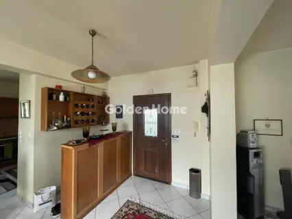 Independent Maisonette 198m<sup>2</sup> for sale photo 5