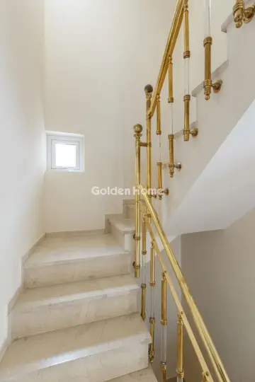 House 330m<sup>2</sup> for sale photo 35