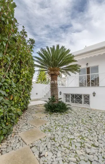 House 330m<sup>2</sup> for sale photo 51