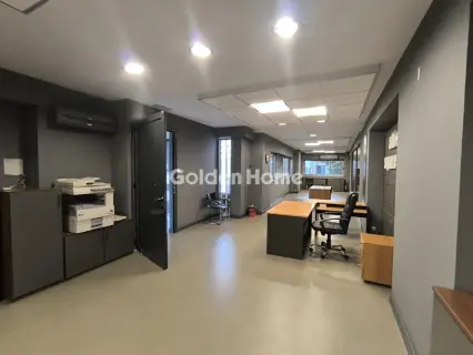 Office 323m<sup>2</sup> for rent photo 2