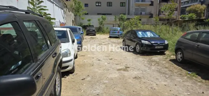 Οικιστικό 376τ.μ. προς πώληση φωτογραφία 1
