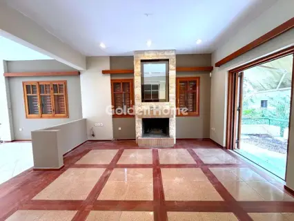House 380m<sup>2</sup> for sale photo 9