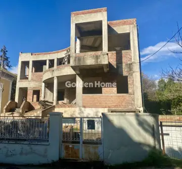 House 250m<sup>2</sup> for sale photo 1