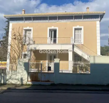 House 300m<sup>2</sup> for sale photo 1