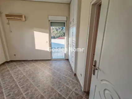 Floor Apartment 156m<sup>2</sup> for rent photo 5268446