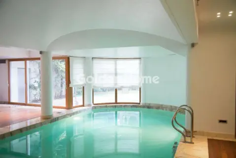 House 700m<sup>2</sup> for sale photo 2