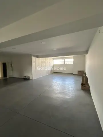 店铺 120m<sup>2</sup> for rent photo 3