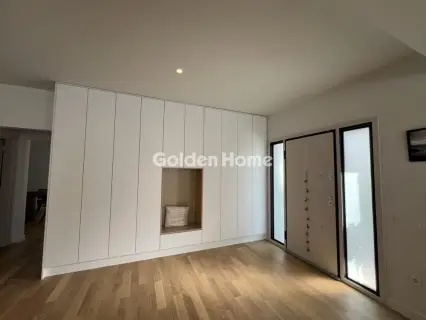 Independent Maisonette 440m<sup>2</sup> for rent photo 5