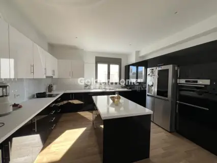 Independent Maisonette 440m<sup>2</sup> for rent photo 8