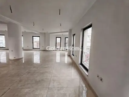 Office 125m<sup>2</sup> for rent photo 3