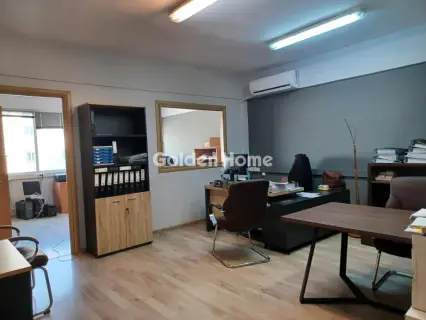 Office 114m<sup>2</sup> for rent photo 2