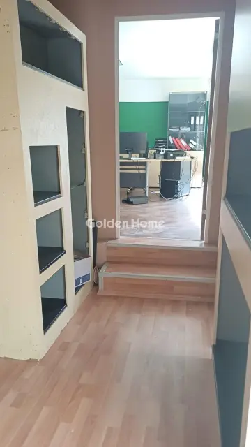 Independent Building 200m<sup>2</sup> for sale photo 3